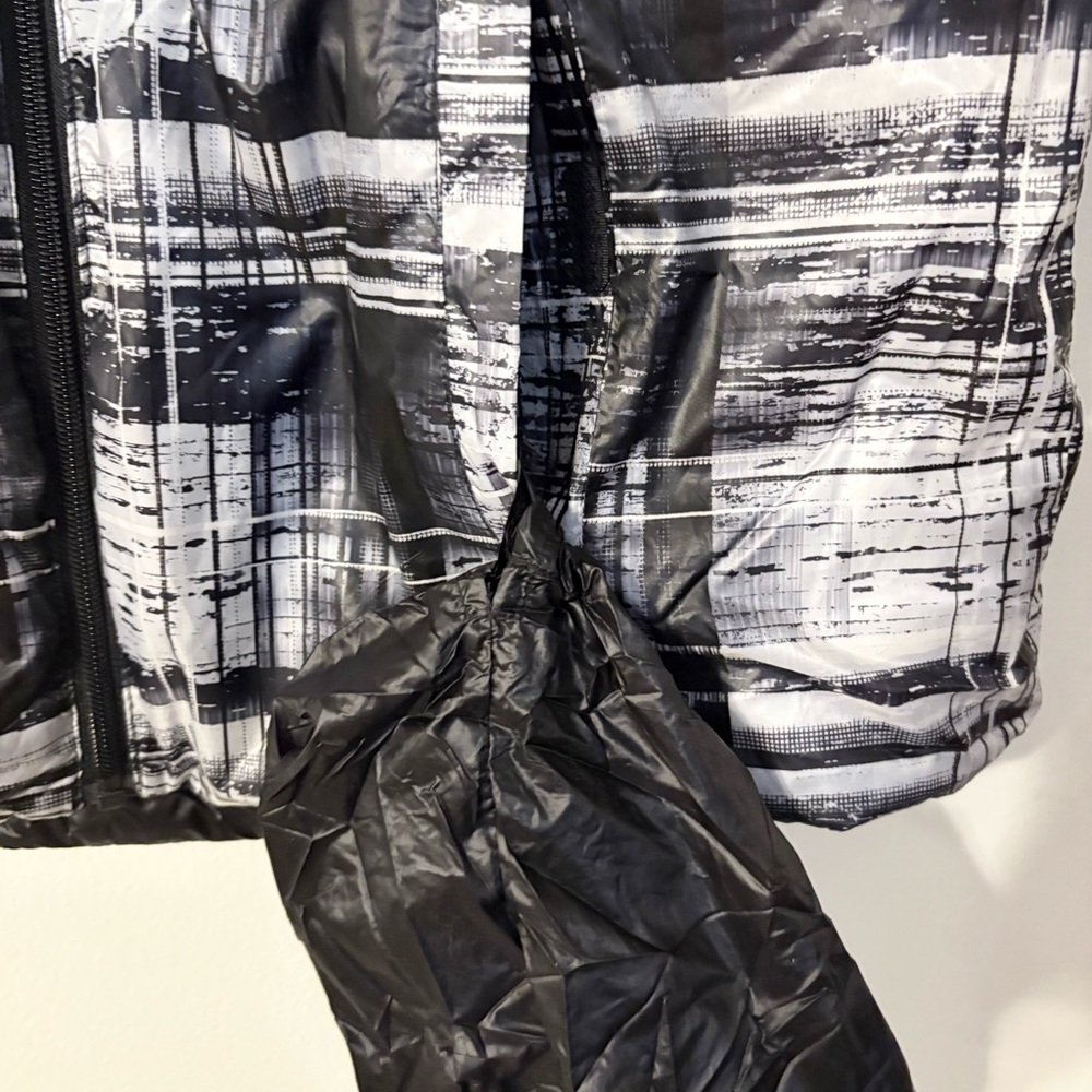 Gerrys Winter Reversible Packable Black White Puf… - image 6